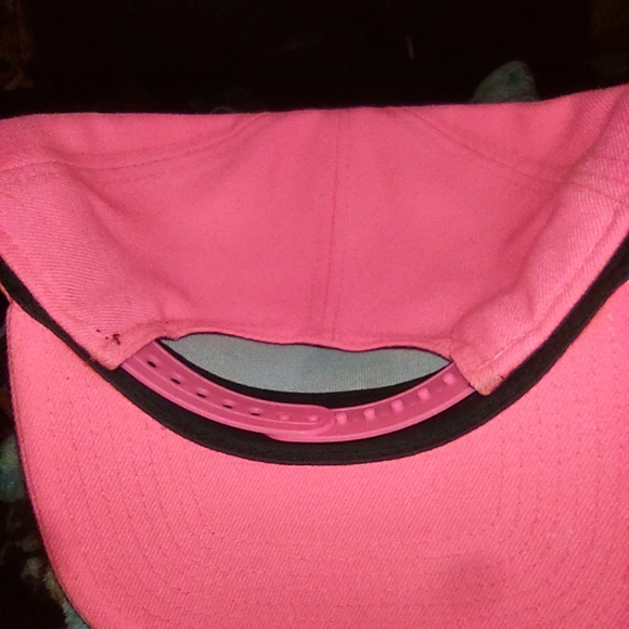 Rare* Fluorescent Pink San Francisco Giants Snapback* Rare** - Picture 2 of 5